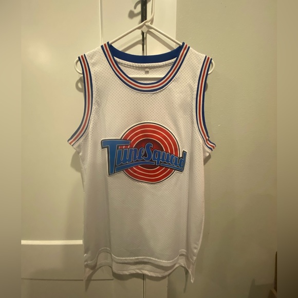le maillot de basket de Michael Jordan dans Space Jam